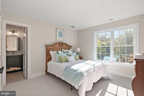 $1,500,000 | 10 Pheasants Ridge North, Wilmington, DE 19807