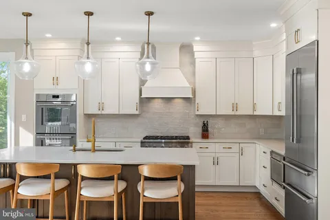 $1,500,000 | 10 Pheasants Ridge North, Wilmington, DE 19807