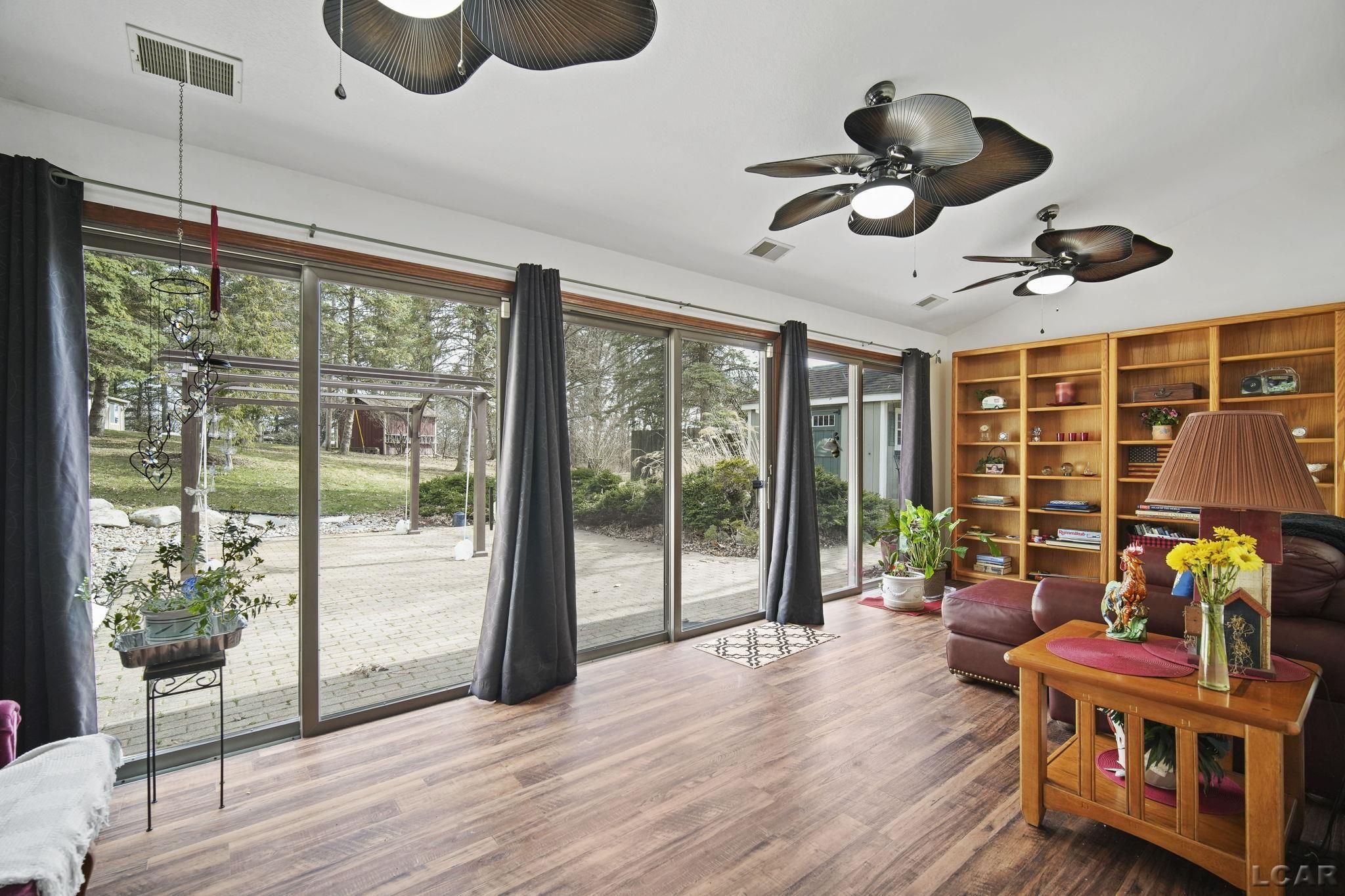 3035 Spielman Road Adrian, MI 49221 - Photo 16 of 49 50097620-15.JPG