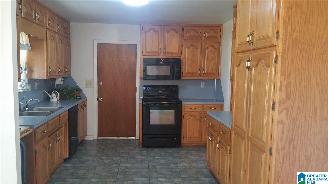 809 9th Way Pleasant Grove, AL 35127 - Photo 2 of 20