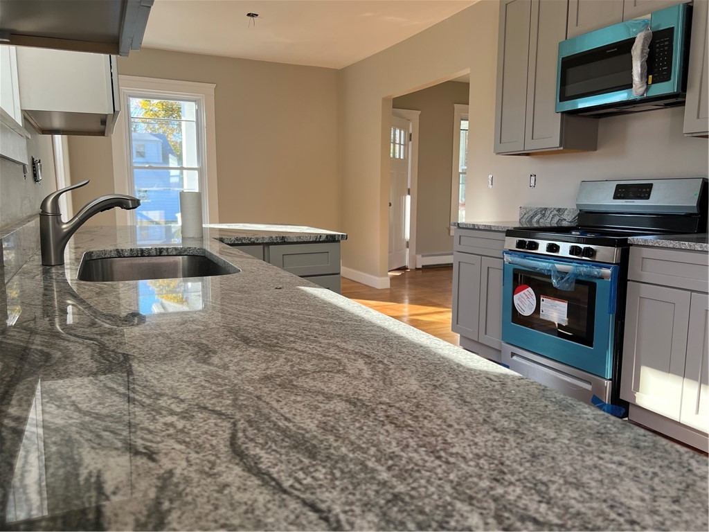 45 Jutras Street Pawtucket, RI 02861 - Photo 5 of 11