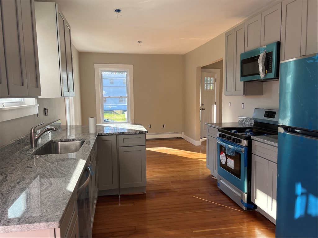 45 Jutras Street Pawtucket, RI 02861 - Photo 6 of 11