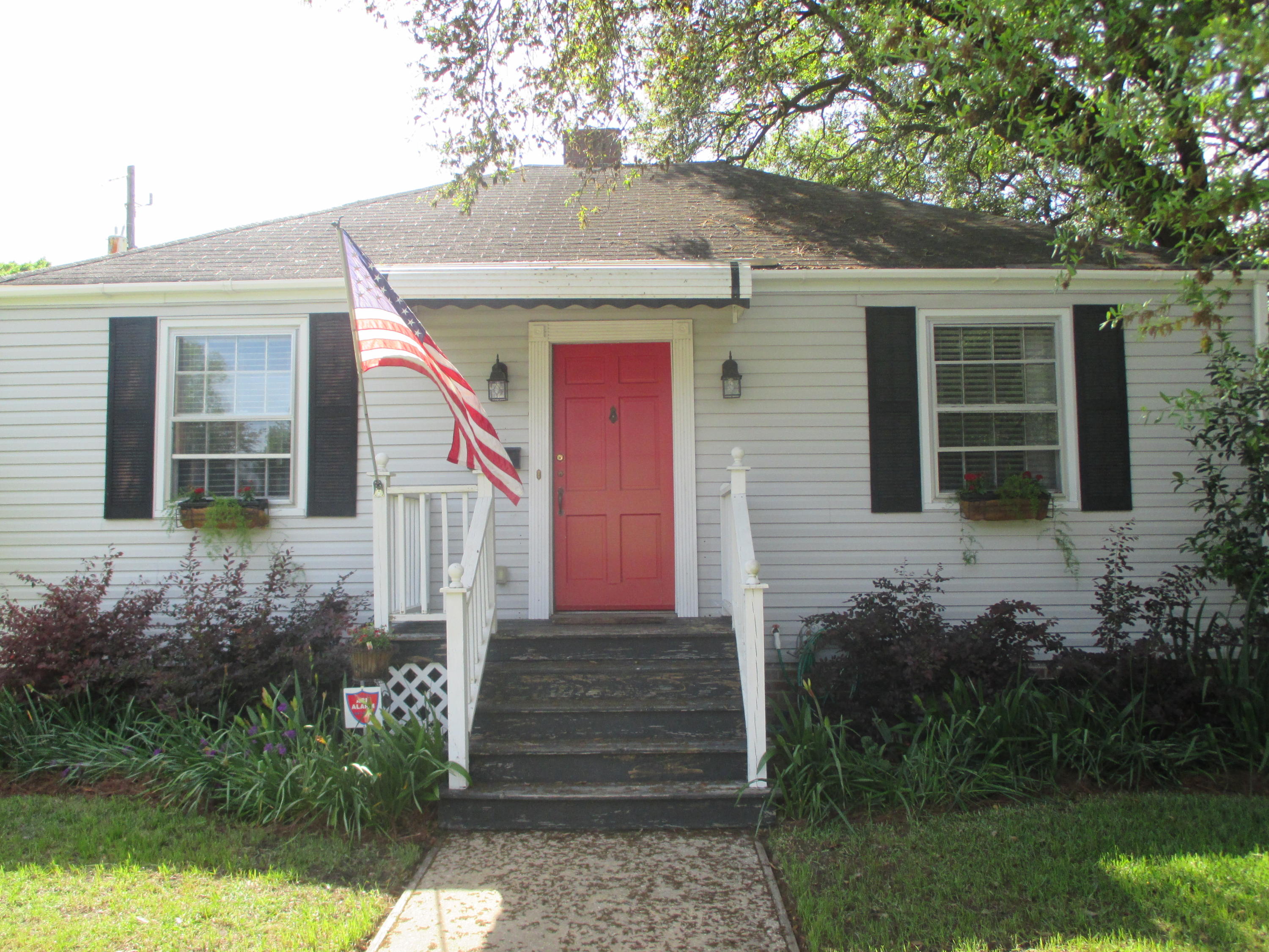 4807 Chesterfield Road North Charleston, SC 29405 - Photo 3 of 23 2015-04-12 23.02.55