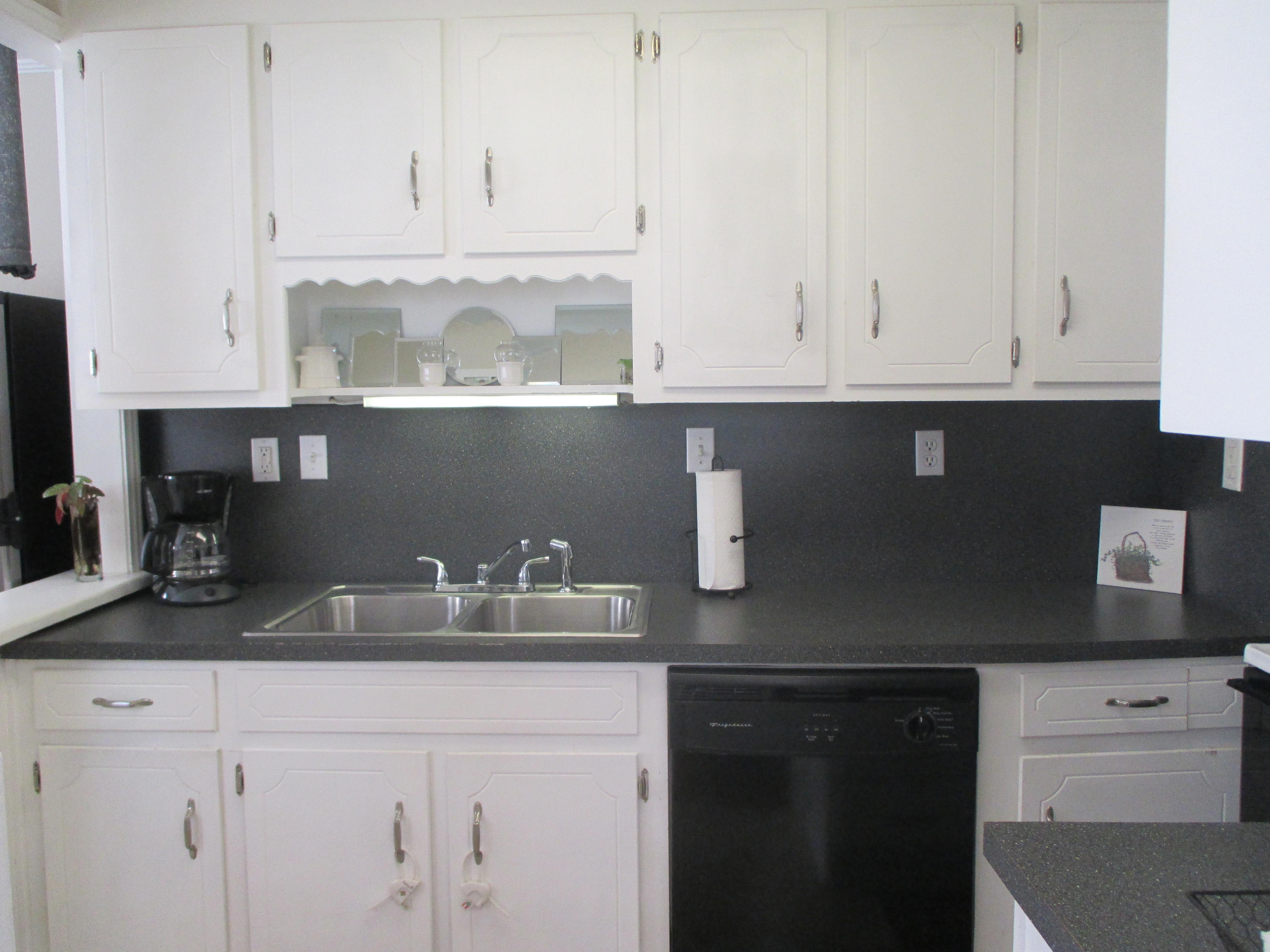 4807 Chesterfield Road North Charleston, SC 29405 - Photo 10 of 23 2015-04-12 22.55.45