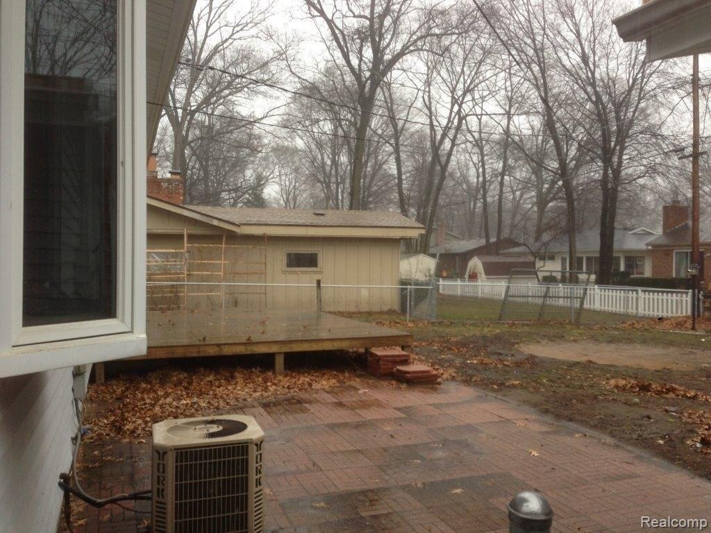 3204 Riverside Drive Port Huron, MI 48060 - Photo 3 of 11 IMG_0781.jpg