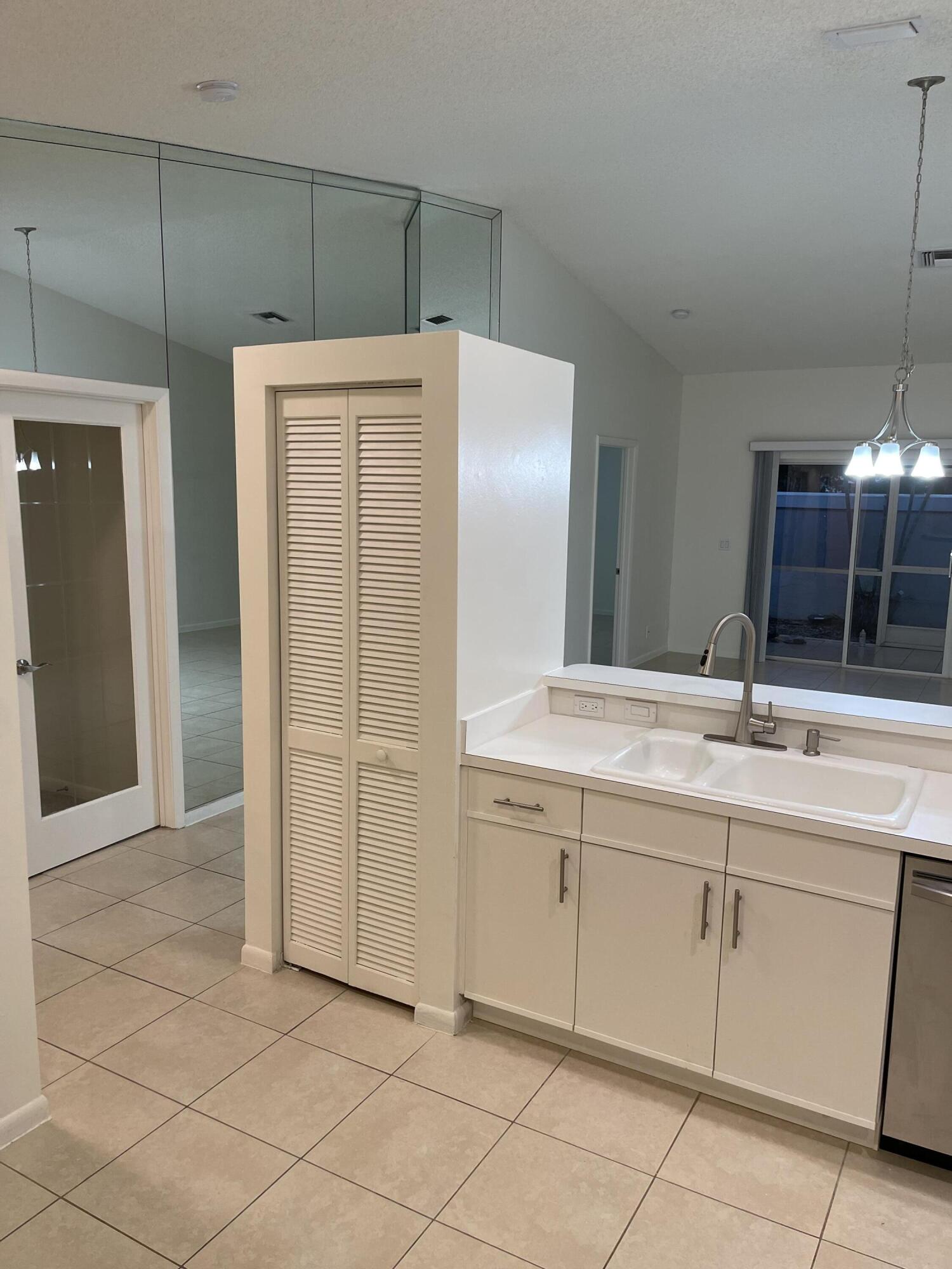 10482 Mateo Court Boca Raton, FL 33498 - Photo 16 of 25 IMG_8271