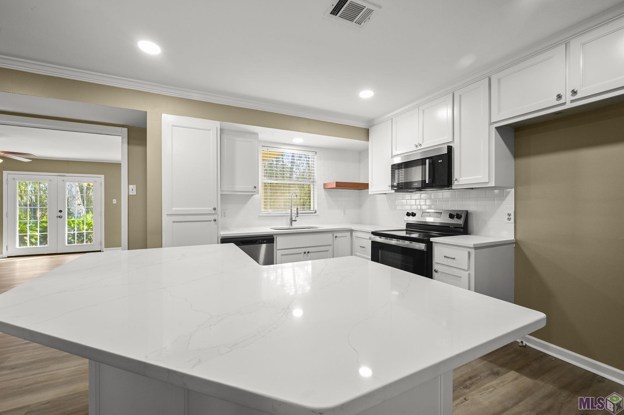 3584 Courtland Drive Baton Rouge, LA 70814 - Photo 9 of 21