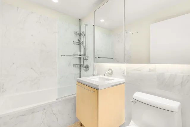 $15,950 | 200 Chambers Street, Unit 22C | TriBeCa