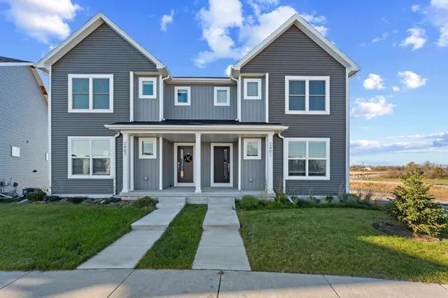 $432,000 | 2401 Wildcat Drive, Fitchburg, WI 53711