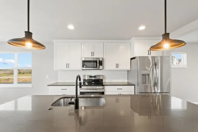 $432,000 | 2401 Wildcat Drive, Fitchburg, WI 53711