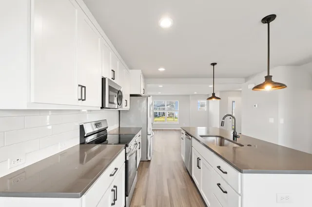 $432,000 | 2401 Wildcat Drive, Fitchburg, WI 53711