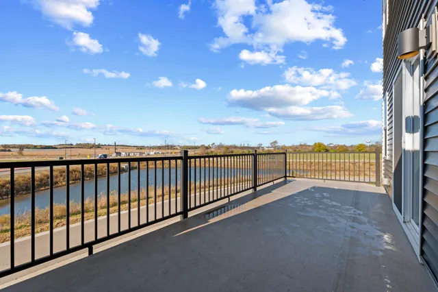 $432,000 | 2401 Wildcat Drive, Fitchburg, WI 53711