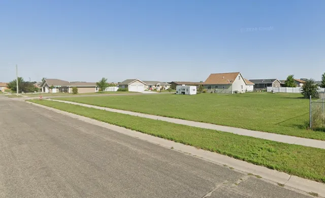 $27,000 | 829 9th Avenue Southwest, Perham, MN 56573