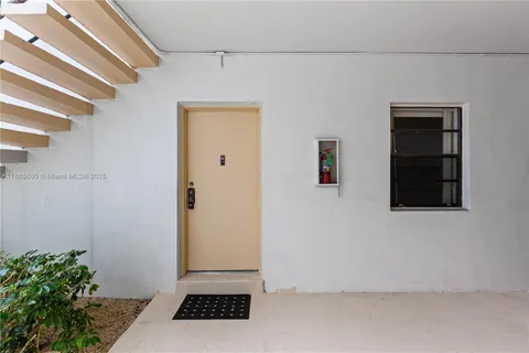 $318,000 | 8277 Southwest 128th Street, Unit 108, Pinecrest, FL 33156