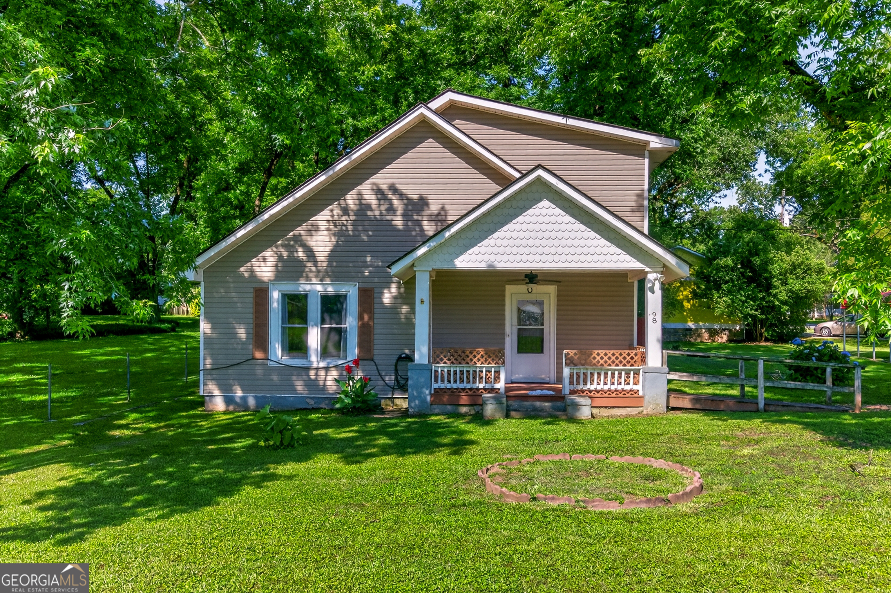 98 South 5th Street Colbert, GA 30628 - Photo 1 of 43