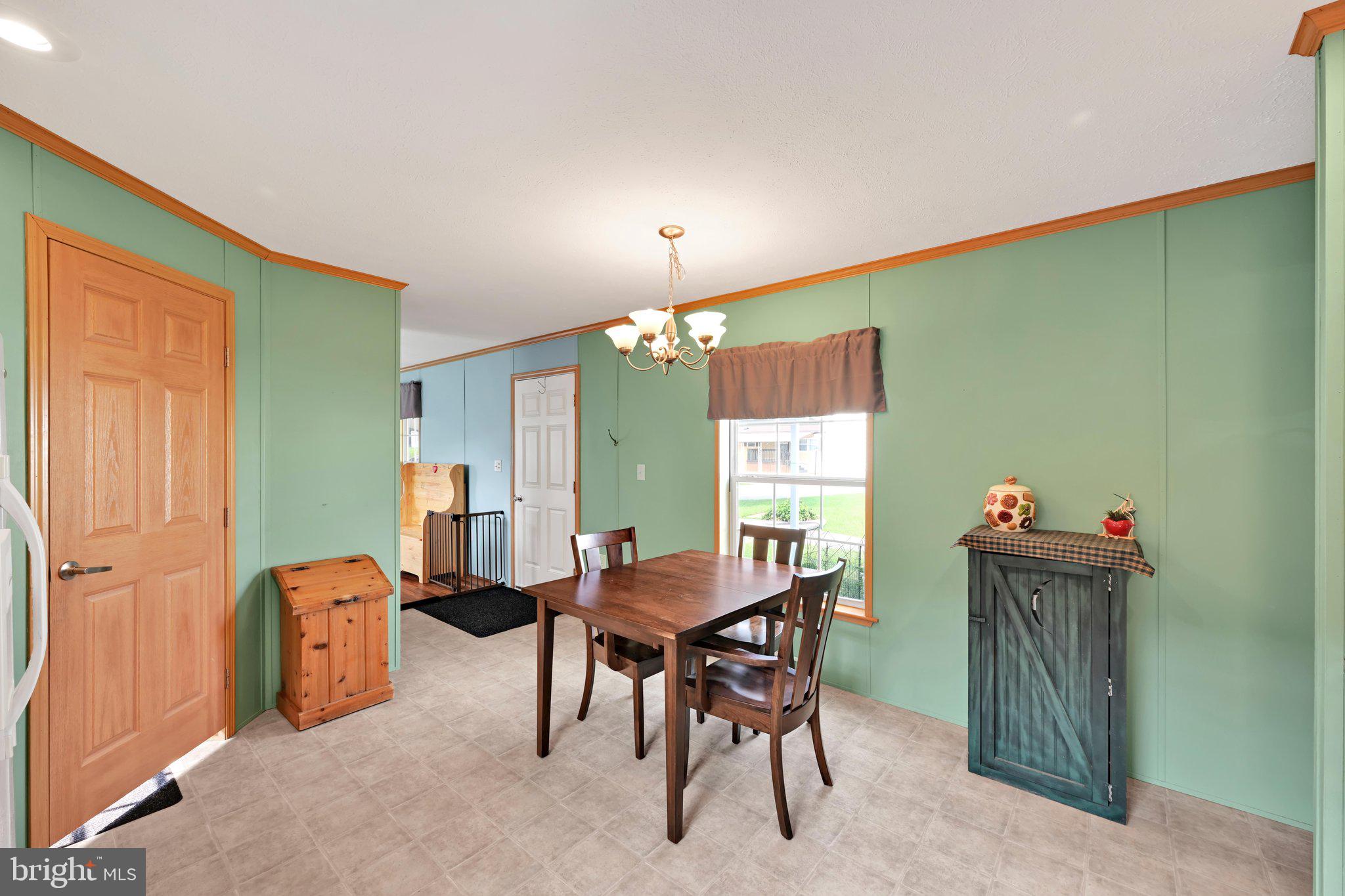 40 Ridgewood Manor Manheim, PA 17545 - Photo 13 of 25 Dining Area