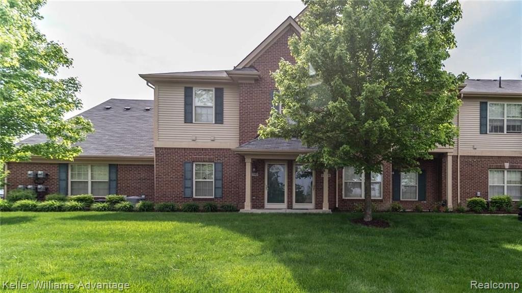 11790 Farmington Road Livonia, MI 48150 - Photo 1 of 32