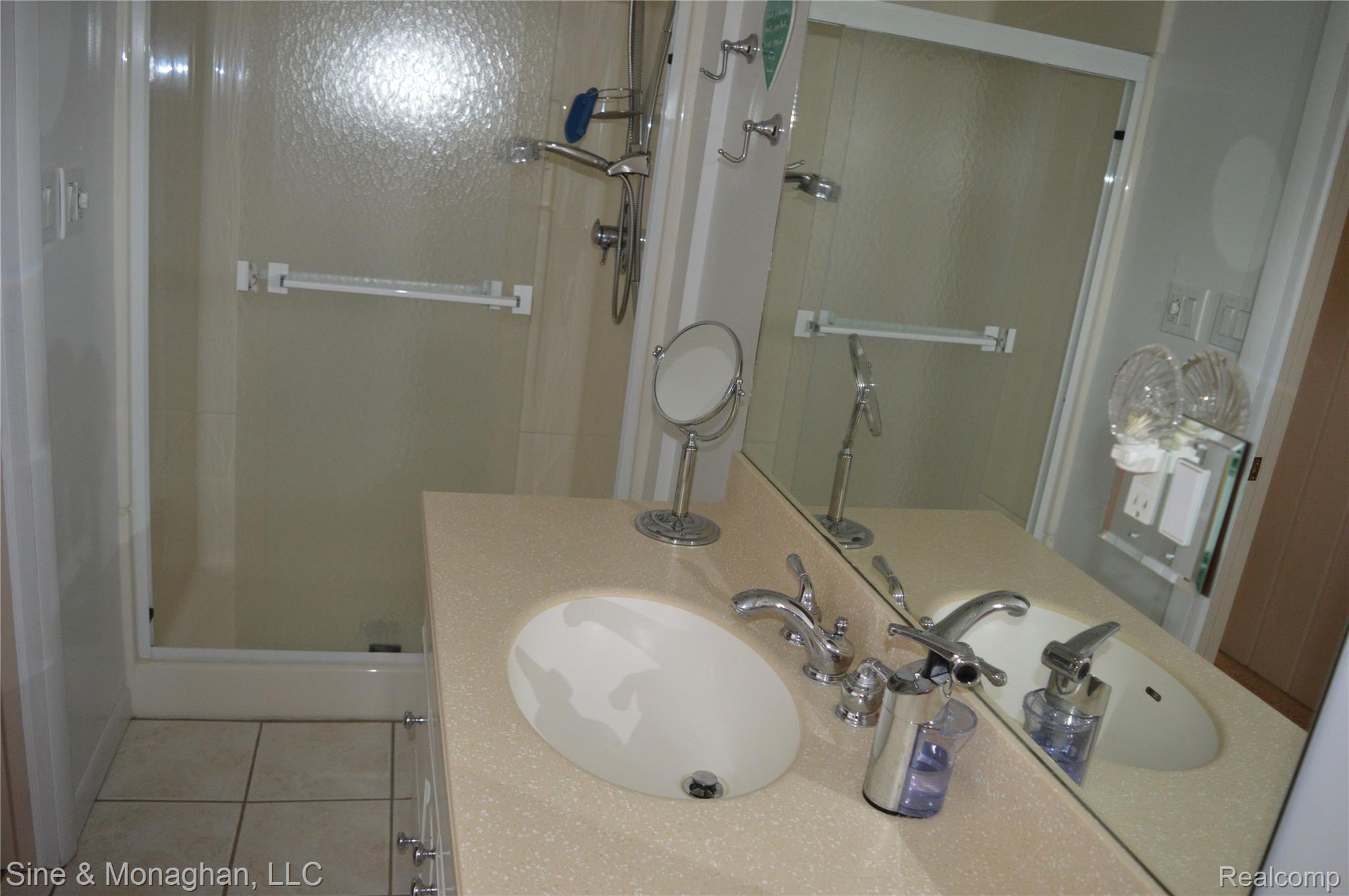 3261 Pointe Tremble Road Algonac, MI 48001 - Photo 28 of 33 050.JPG
