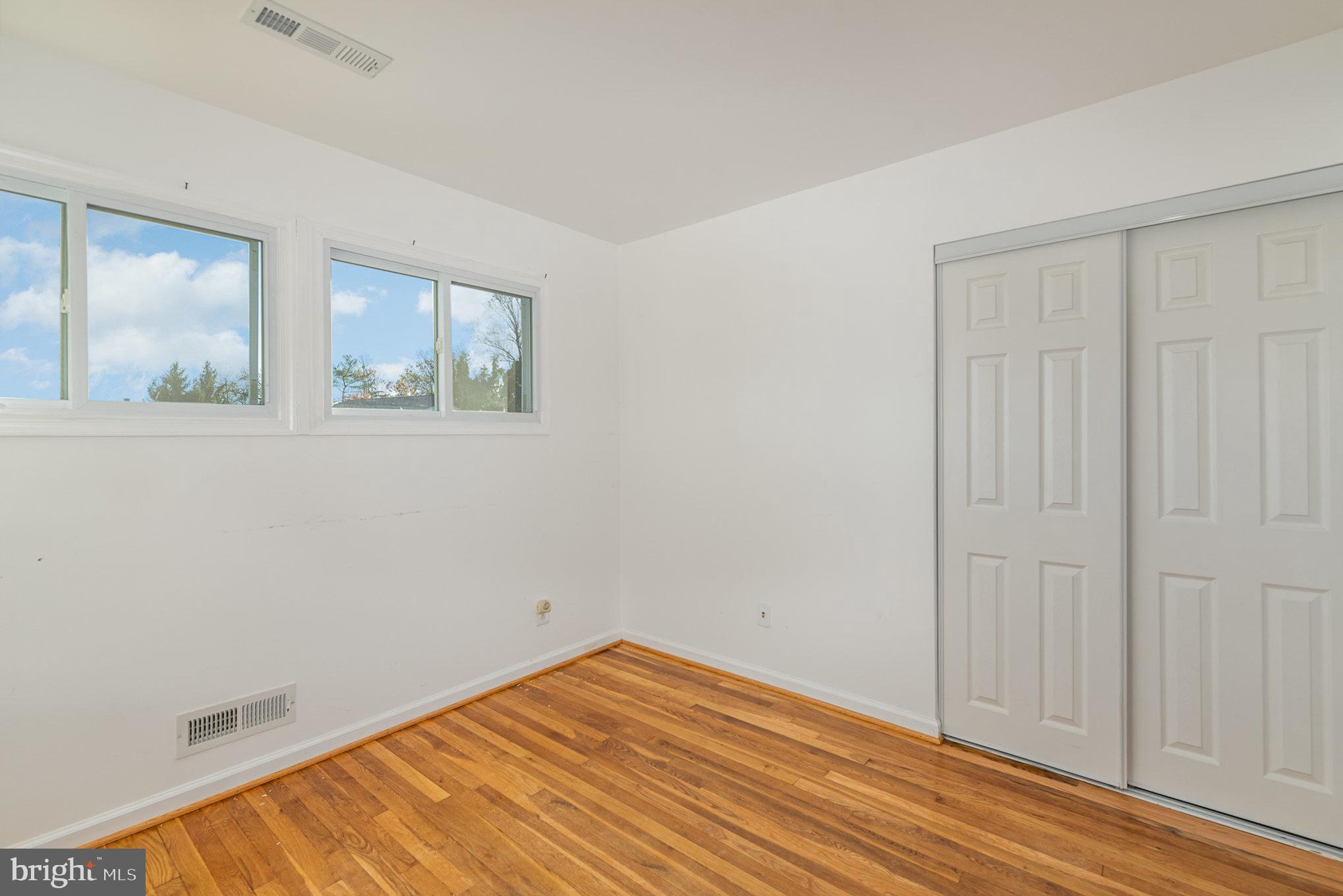 8 Dunwich Road Lutherville-Timonium, MD 21093 - Photo 20 of 23 Third bedroom