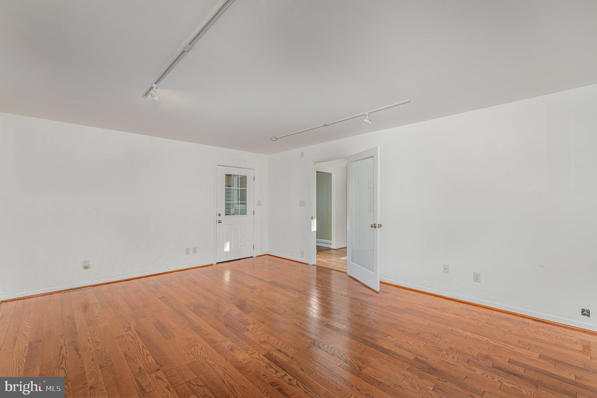 8 Dunwich Road Lutherville-Timonium, MD 21093 - Photo 9 of 23 Large bonus room/office