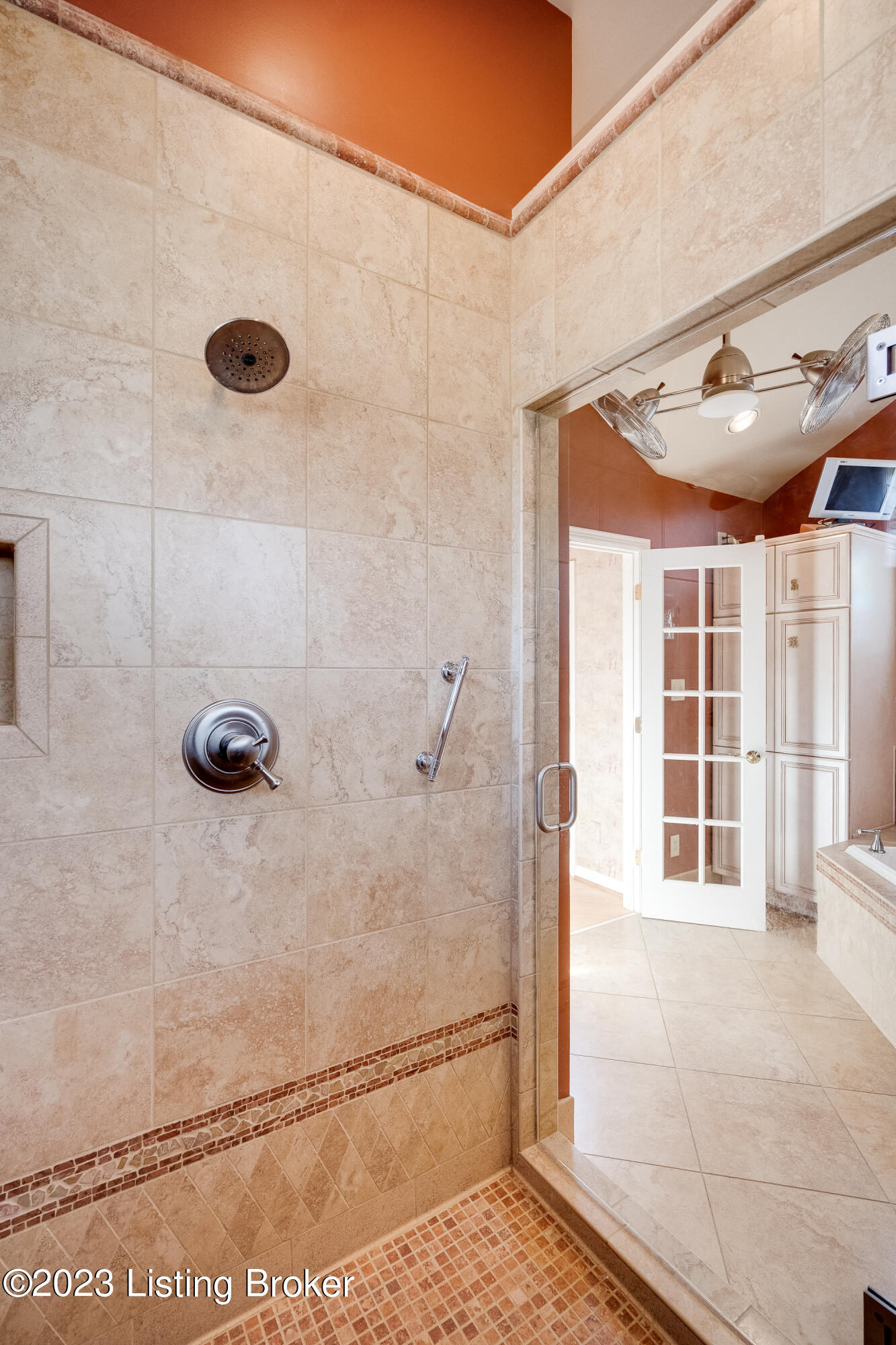 6309 Lime Road Louisville, KY 40222 - Photo 31 of 37 Walk-in Shower