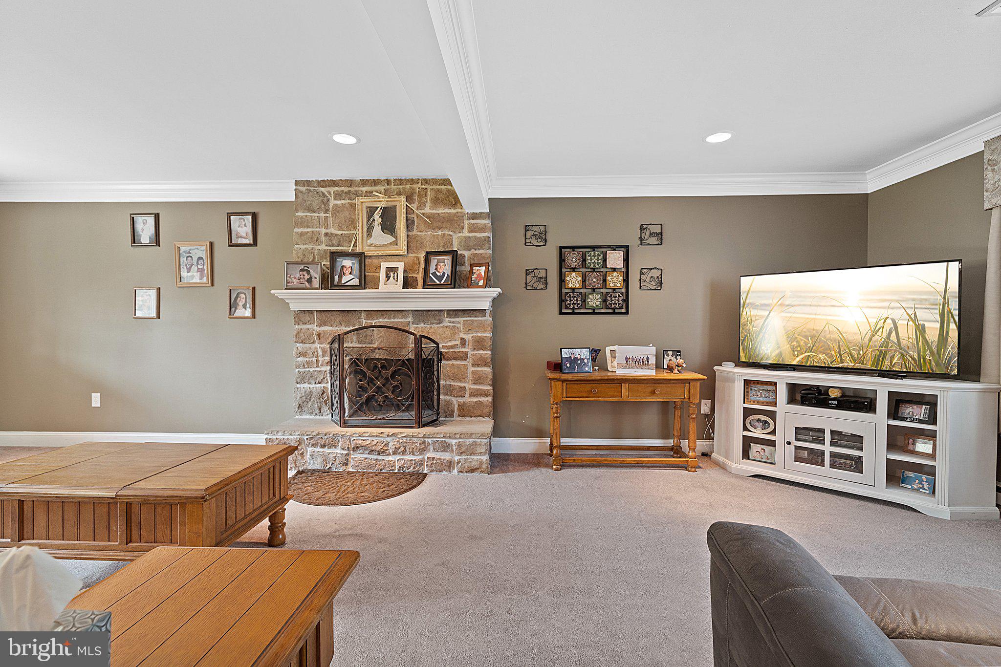 97 Highspire Road Richboro, PA 18954 - Photo 7 of 35 Living Area Second View