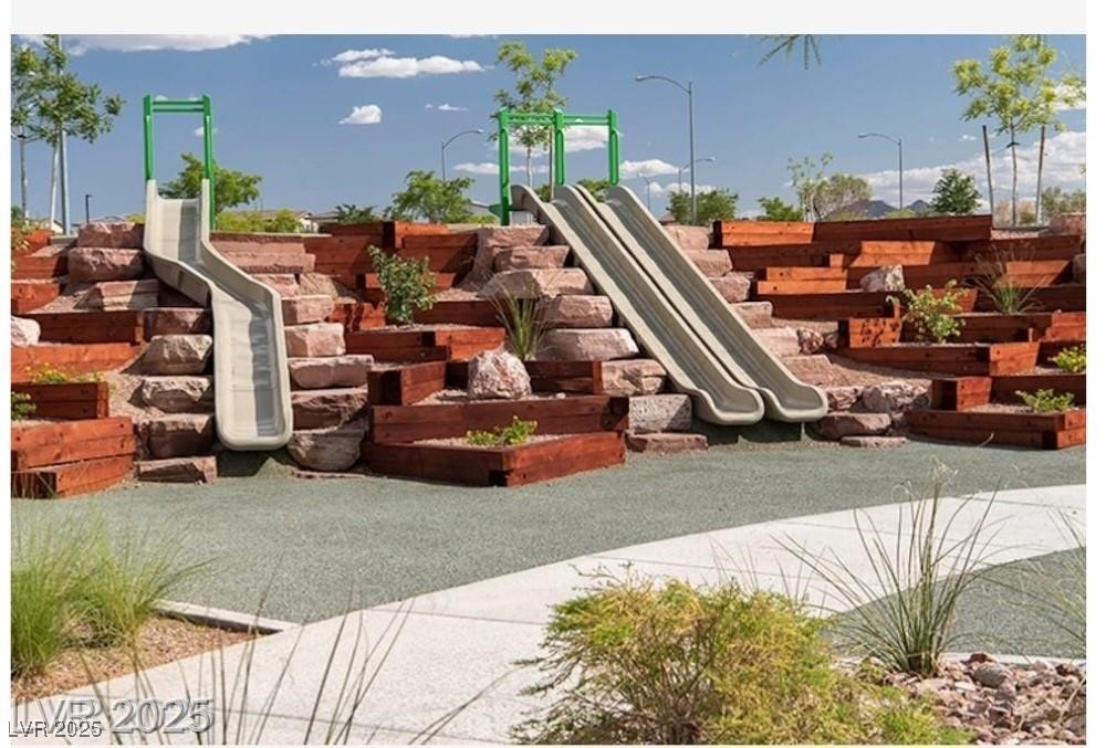 805 East Sunset Road Henderson, NV 89011 - Photo 31 of 43 View of play area