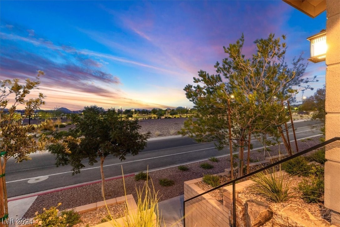 805 East Sunset Road Henderson, NV 89011 - Photo 10 of 43 Water view