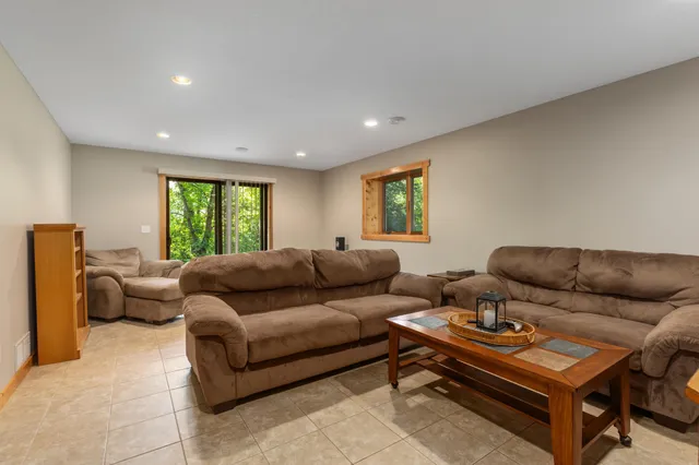 $559,900 | 33921 Wild Wind Ranch Drive, Crosslake, MN 56442