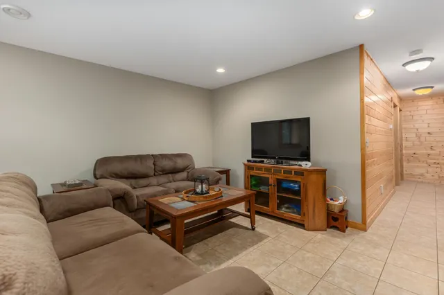 $559,900 | 33921 Wild Wind Ranch Drive, Crosslake, MN 56442