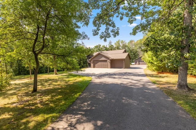 $559,900 | 33921 Wild Wind Ranch Drive, Crosslake, MN 56442