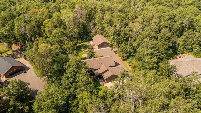 $559,900 | 33921 Wild Wind Ranch Drive, Crosslake, MN 56442