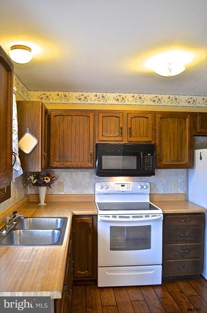 720 Sells Station Road Littlestown, PA 17340 - Photo 5 of 31