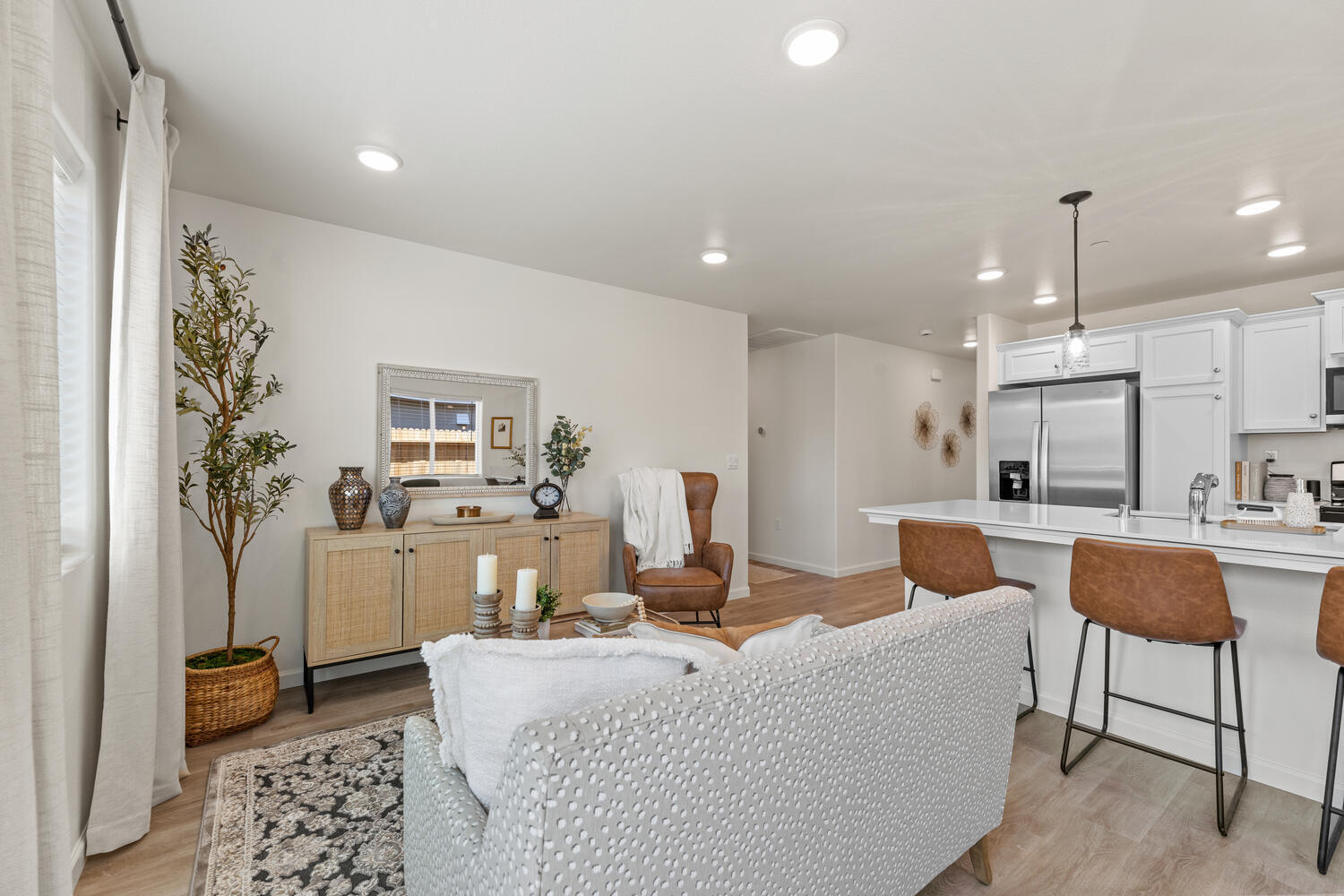 30723 Magnolia Road Visalia, CA 93291 - Photo 4 of 11 Acacia 16