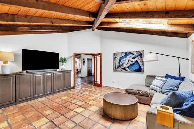 $2,950,000 | 210 West Avenida Gaviota, San Clemente, CA 92672