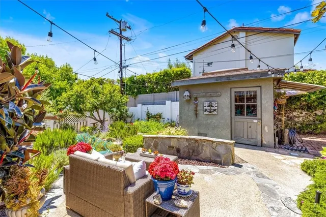 $2,950,000 | 210 West Avenida Gaviota, San Clemente, CA 92672