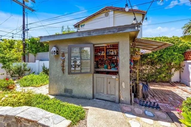 $2,950,000 | 210 West Avenida Gaviota, San Clemente, CA 92672
