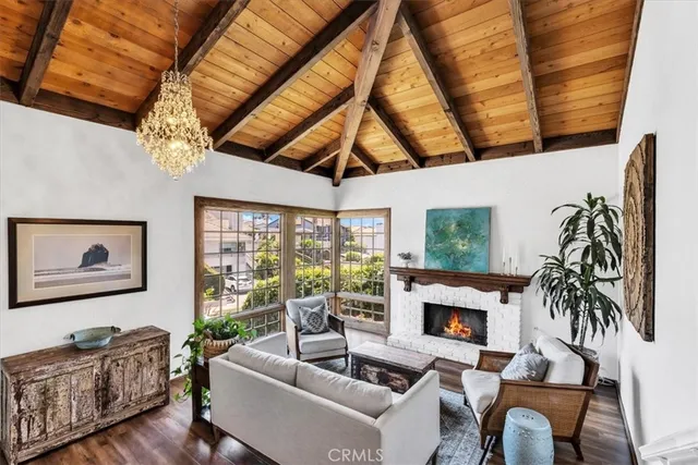 $2,950,000 | 210 West Avenida Gaviota, San Clemente, CA 92672