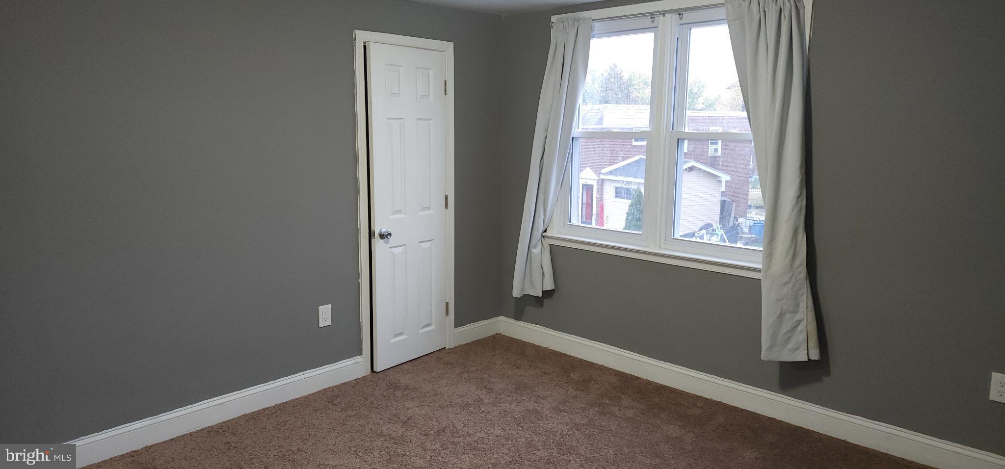29 Concord Road Darby, PA 19023 - Photo 9 of 21 an empty room with windows