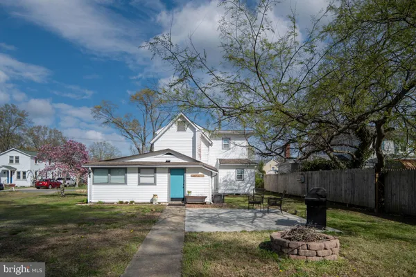 $489,900 | 319 Marshall Avenue, Colonial Beach, VA 22443