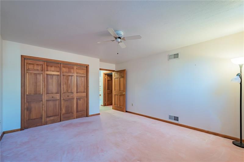 925 Prospect Road Pittsburgh, PA 15227 - Photo 13 of 24 Gallery Image 13