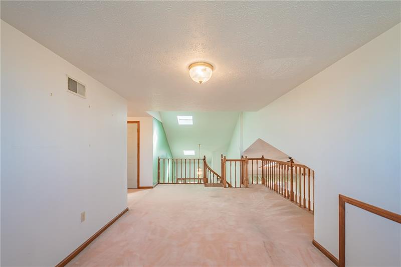925 Prospect Road Pittsburgh, PA 15227 - Photo 18 of 24 Gallery Image 18