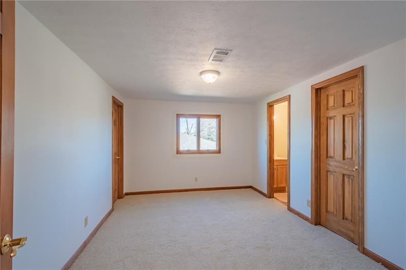 925 Prospect Road Pittsburgh, PA 15227 - Photo 19 of 24 Gallery Image 19