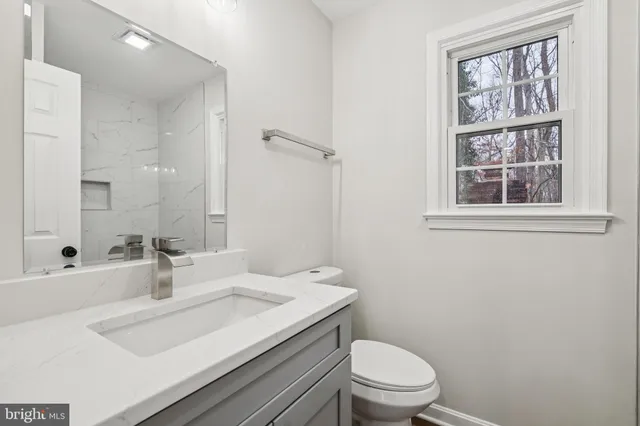 $635,000 | 11975 Farrabow Lane, Woodbridge, VA 22192