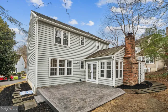 $635,000 | 11975 Farrabow Lane, Woodbridge, VA 22192