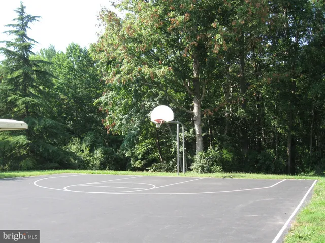 $635,000 | 11975 Farrabow Lane, Woodbridge, VA 22192