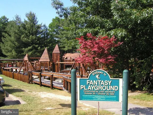 $635,000 | 11975 Farrabow Lane, Woodbridge, VA 22192