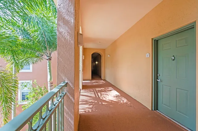 $415,000 | 11770 St Andrews Place, Unit 307, Wellington, FL 33414