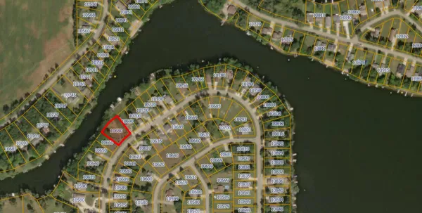 $100,000 | 10680 Emerald Drive, Cement City, MI 49233