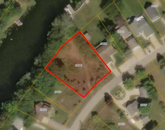 $100,000 | 10680 Emerald Drive, Cement City, MI 49233